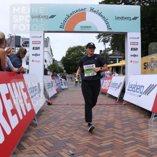 30.08.2026 - Blankeneser Heldenlauf Lena Gebhardt http://msf.ph/oto/10077657 30.08.2026 10:48:01 Ziel 5026, 5335, 5367 meine-sportfotos.de