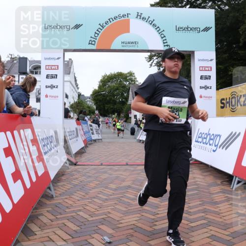 30.08.2026 - Blankeneser Heldenlauf Lena Gebhardt http://msf.ph/oto/10077658 30.08.2026 10:48:02 Ziel 5026, 5335, 5367 meine-sportfotos.de
