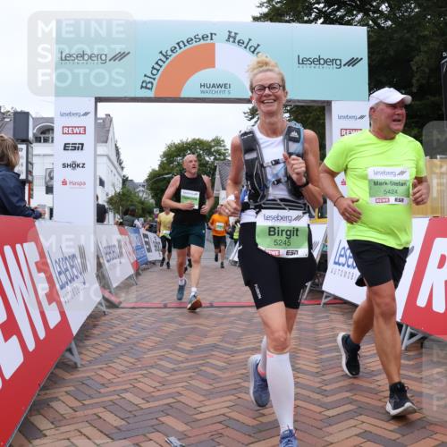 30.08.2026 - Blankeneser Heldenlauf Lena Gebhardt http://msf.ph/oto/10077666 30.08.2026 10:48:13 Ziel 5245, 5291, 5424, 5451, 5468, 5510, 5735 meine-sportfotos.de