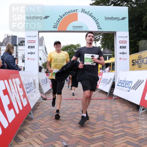30.08.2026 - Blankeneser Heldenlauf Lena Gebhardt http://msf.ph/oto/10077670 30.08.2026 10:48:16 Ziel 5245, 5291, 5361, 5424, 5451, 5468, 5510, 5735 meine-sportfotos.de
