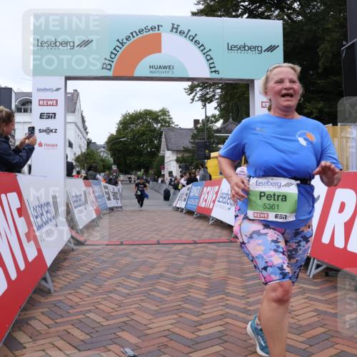 30.08.2026 - Blankeneser Heldenlauf Lena Gebhardt http://msf.ph/oto/10077677 30.08.2026 10:48:19 Ziel 5245, 5291, 5361, 5424, 5451, 5468, 5510, 5735 meine-sportfotos.de