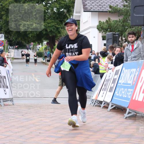 30.08.2026 - Blankeneser Heldenlauf Lena Gebhardt http://msf.ph/oto/10077680 30.08.2026 10:48:23 Ziel 5291, 5361, 5468, 5510, 5735, 5893 meine-sportfotos.de