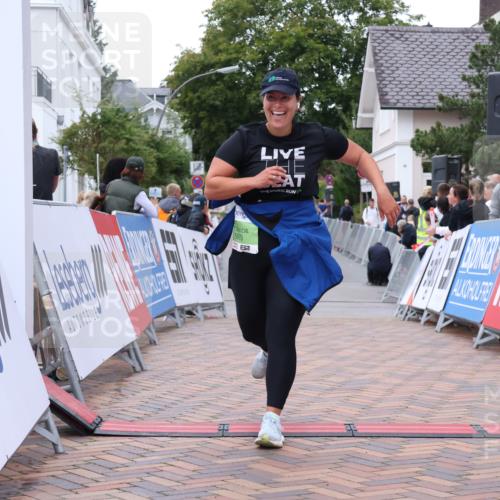 30.08.2026 - Blankeneser Heldenlauf Lena Gebhardt http://msf.ph/oto/10077681 30.08.2026 10:48:24 Ziel 5361, 5468, 5510, 5893 meine-sportfotos.de