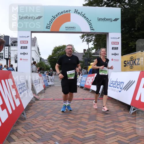 30.08.2026 - Blankeneser Heldenlauf Lena Gebhardt http://msf.ph/oto/10077690 30.08.2026 10:48:49 Ziel 5730, 5731 meine-sportfotos.de