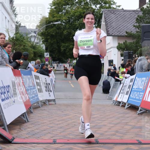 30.08.2026 - Blankeneser Heldenlauf Lena Gebhardt http://msf.ph/oto/10077698 30.08.2026 10:48:58 Ziel 5060, 5251 meine-sportfotos.de