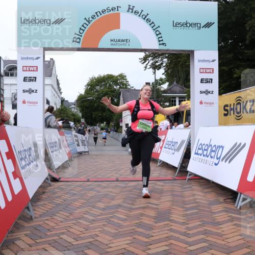 30.08.2026 - Blankeneser Heldenlauf Lena Gebhardt http://msf.ph/oto/10077718 30.08.2026 10:49:46 Ziel 5234 meine-sportfotos.de