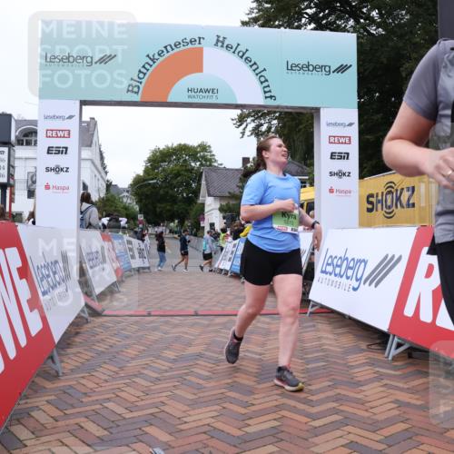 30.08.2026 - Blankeneser Heldenlauf Lena Gebhardt http://msf.ph/oto/10077726 30.08.2026 10:49:56 Ziel 5477, 5512 meine-sportfotos.de
