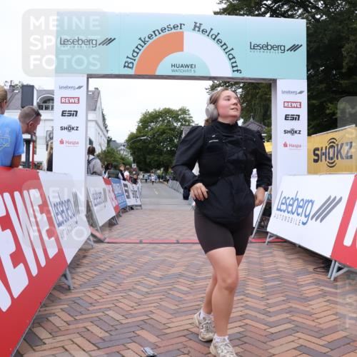 30.08.2026 - Blankeneser Heldenlauf Lena Gebhardt http://msf.ph/oto/10077734 30.08.2026 10:50:13 Ziel 5412 meine-sportfotos.de