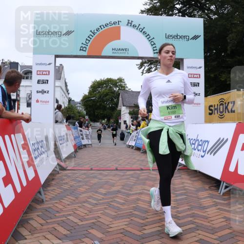 30.08.2026 - Blankeneser Heldenlauf Lena Gebhardt http://msf.ph/oto/10077756 30.08.2026 10:50:52 Ziel 5056, 5102, 5290 meine-sportfotos.de