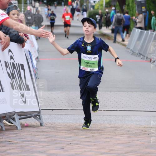 30.08.2026 - Blankeneser Heldenlauf Lena Gebhardt http://msf.ph/oto/10077761 30.08.2026 10:51:53 Ziel 5840 meine-sportfotos.de