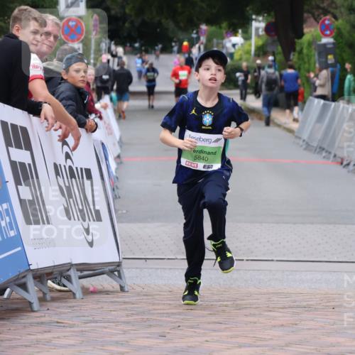 30.08.2026 - Blankeneser Heldenlauf Lena Gebhardt http://msf.ph/oto/10077762 30.08.2026 10:51:54 Ziel 5840 meine-sportfotos.de