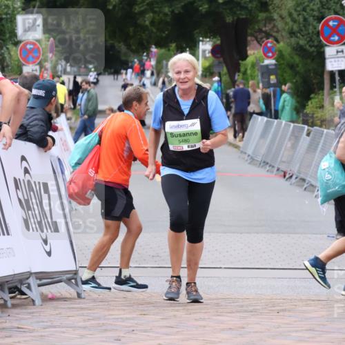 30.08.2026 - Blankeneser Heldenlauf Lena Gebhardt http://msf.ph/oto/10077774 30.08.2026 10:52:32 Ziel  meine-sportfotos.de