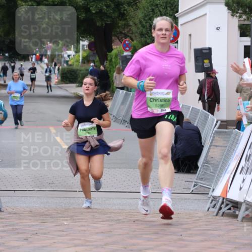 30.08.2026 - Blankeneser Heldenlauf Lena Gebhardt http://msf.ph/oto/10077782 30.08.2026 10:52:44 Ziel 5266, 5480 meine-sportfotos.de