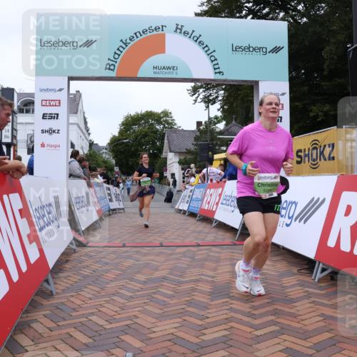 30.08.2026 - Blankeneser Heldenlauf Lena Gebhardt http://msf.ph/oto/10077785 30.08.2026 10:52:48 Ziel 5266, 5772 meine-sportfotos.de