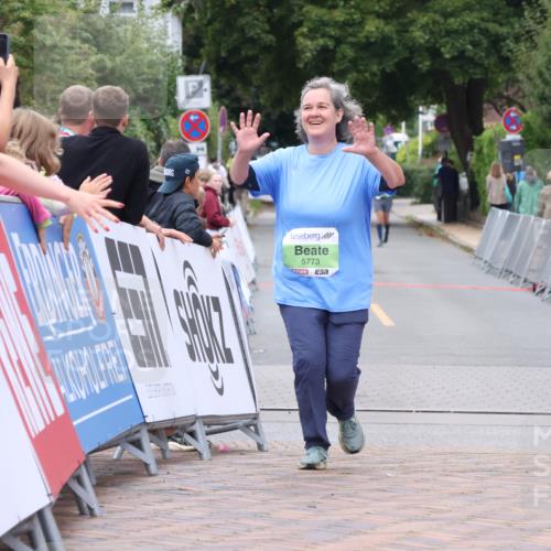 30.08.2026 - Blankeneser Heldenlauf Lena Gebhardt http://msf.ph/oto/10077792 30.08.2026 10:52:59 Ziel 5773 meine-sportfotos.de