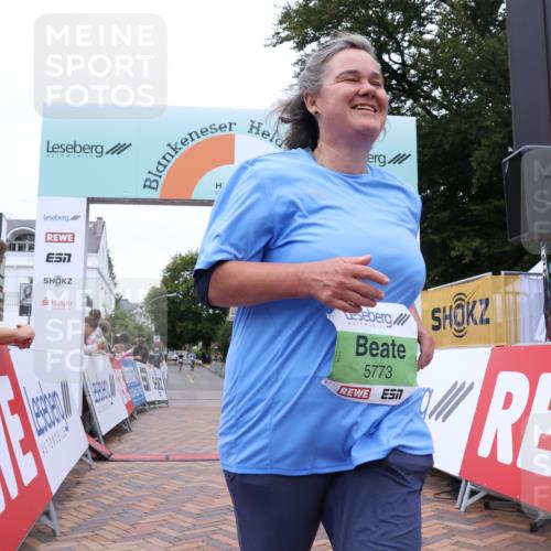 30.08.2026 - Blankeneser Heldenlauf Lena Gebhardt http://msf.ph/oto/10077798 30.08.2026 10:53:04 Ziel 5773 meine-sportfotos.de