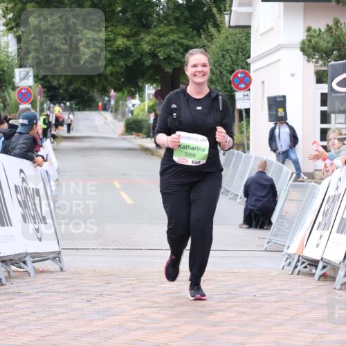 30.08.2026 - Blankeneser Heldenlauf Lena Gebhardt http://msf.ph/oto/10077812 30.08.2026 10:53:59 Ziel 5688 meine-sportfotos.de