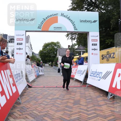30.08.2026 - Blankeneser Heldenlauf Lena Gebhardt http://msf.ph/oto/10077814 30.08.2026 10:54:02 Ziel 5688 meine-sportfotos.de