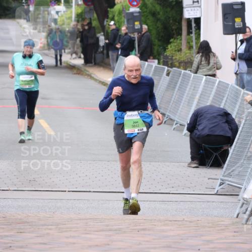 30.08.2026 - Blankeneser Heldenlauf Lena Gebhardt http://msf.ph/oto/10077842 30.08.2026 11:02:35 Ziel  meine-sportfotos.de