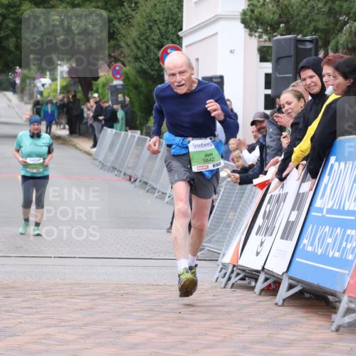 30.08.2026 - Blankeneser Heldenlauf Lena Gebhardt http://msf.ph/oto/10077845 30.08.2026 11:02:38 Ziel 5842 meine-sportfotos.de