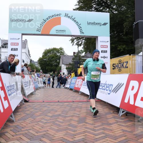30.08.2026 - Blankeneser Heldenlauf Lena Gebhardt http://msf.ph/oto/10077856 30.08.2026 11:02:51 Ziel 5490 meine-sportfotos.de