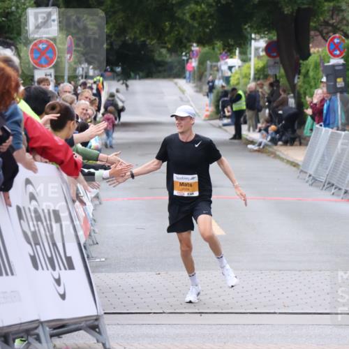 30.08.2026 - Blankeneser Heldenlauf Lena Gebhardt http://msf.ph/oto/10077858 30.08.2026 11:09:11 Ziel  meine-sportfotos.de