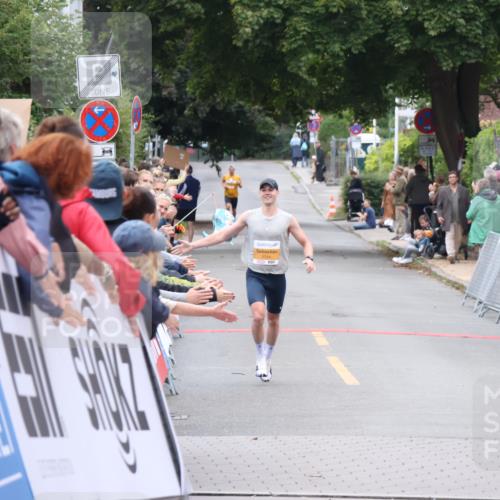 30.08.2026 - Blankeneser Heldenlauf Lena Gebhardt http://msf.ph/oto/10077869 30.08.2026 11:14:27 Ziel  meine-sportfotos.de