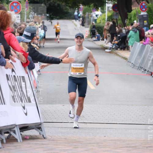 30.08.2026 - Blankeneser Heldenlauf Lena Gebhardt http://msf.ph/oto/10077871 30.08.2026 11:14:30 Ziel  meine-sportfotos.de