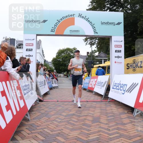 30.08.2026 - Blankeneser Heldenlauf Lena Gebhardt http://msf.ph/oto/10077876 30.08.2026 11:14:35 Ziel 2724 meine-sportfotos.de