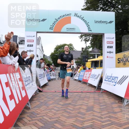 30.08.2026 - Blankeneser Heldenlauf Lena Gebhardt http://msf.ph/oto/10077893 30.08.2026 11:15:55 Ziel 2237 meine-sportfotos.de