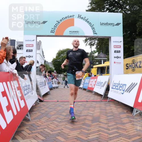 30.08.2026 - Blankeneser Heldenlauf Lena Gebhardt http://msf.ph/oto/10077894 30.08.2026 11:15:56 Ziel 2237 meine-sportfotos.de