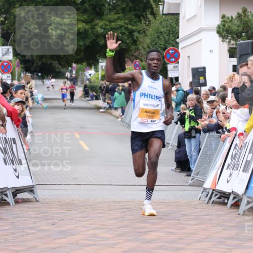 30.08.2026 - Blankeneser Heldenlauf Lena Gebhardt http://msf.ph/oto/10077912 30.08.2026 11:17:00 Ziel 2925 meine-sportfotos.de
