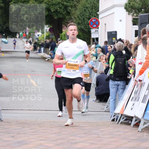 30.08.2026 - Blankeneser Heldenlauf Lena Gebhardt http://msf.ph/oto/10077928 30.08.2026 11:17:33 Ziel 2485 meine-sportfotos.de