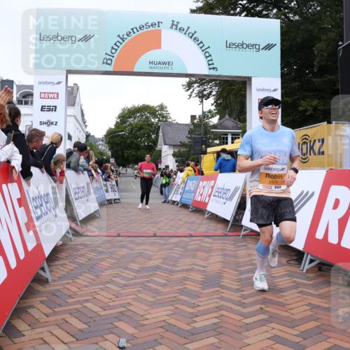 30.08.2026 - Blankeneser Heldenlauf Lena Gebhardt http://msf.ph/oto/10077935 30.08.2026 11:17:39 Ziel 2379, 2485, 5744 meine-sportfotos.de