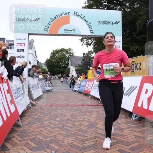 30.08.2026 - Blankeneser Heldenlauf Lena Gebhardt http://msf.ph/oto/10077941 30.08.2026 11:17:43 Ziel 2379, 2485, 5744 meine-sportfotos.de