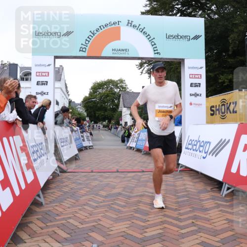 30.08.2026 - Blankeneser Heldenlauf Lena Gebhardt http://msf.ph/oto/10077947 30.08.2026 11:17:52 Ziel 2087 meine-sportfotos.de