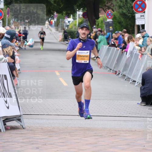 30.08.2026 - Blankeneser Heldenlauf Lena Gebhardt http://msf.ph/oto/10077950 30.08.2026 11:18:01 Ziel 2423 meine-sportfotos.de