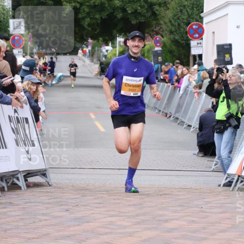 30.08.2026 - Blankeneser Heldenlauf Lena Gebhardt http://msf.ph/oto/10077951 30.08.2026 11:18:02 Ziel 2423 meine-sportfotos.de