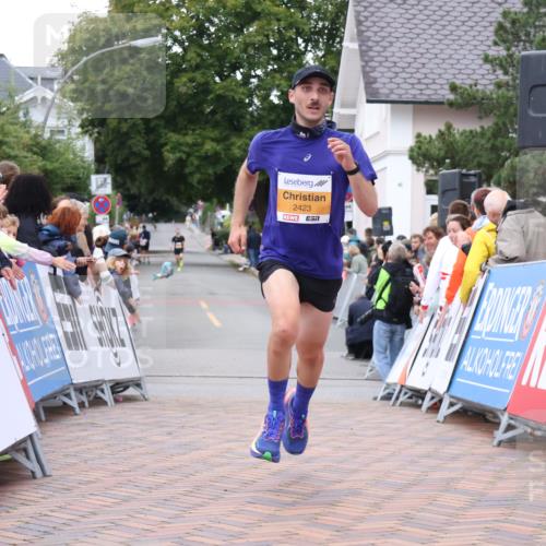 30.08.2026 - Blankeneser Heldenlauf Lena Gebhardt http://msf.ph/oto/10077953 30.08.2026 11:18:03 Ziel 2423 meine-sportfotos.de