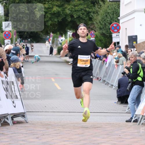 30.08.2026 - Blankeneser Heldenlauf Lena Gebhardt http://msf.ph/oto/10077959 30.08.2026 11:18:16 Ziel 2714 meine-sportfotos.de