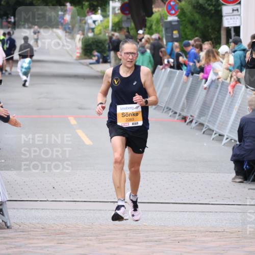 30.08.2026 - Blankeneser Heldenlauf Lena Gebhardt http://msf.ph/oto/10077966 30.08.2026 11:18:50 Ziel 2083 meine-sportfotos.de