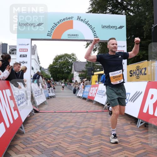 30.08.2026 - Blankeneser Heldenlauf Lena Gebhardt http://msf.ph/oto/10077981 30.08.2026 11:19:27 Ziel 2679 meine-sportfotos.de
