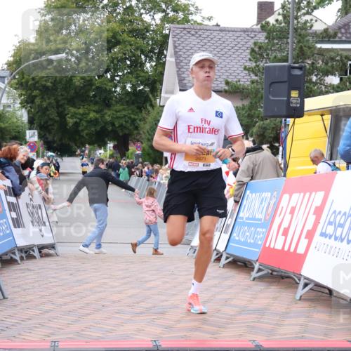 30.08.2026 - Blankeneser Heldenlauf Lena Gebhardt http://msf.ph/oto/10077983 30.08.2026 11:19:32 Ziel 2671, 2679 meine-sportfotos.de