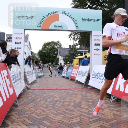 30.08.2026 - Blankeneser Heldenlauf Lena Gebhardt http://msf.ph/oto/10077987 30.08.2026 11:19:33 Ziel 2671, 2679 meine-sportfotos.de