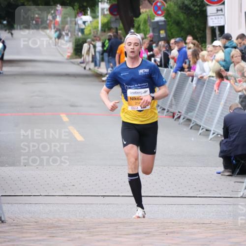 30.08.2026 - Blankeneser Heldenlauf Lena Gebhardt http://msf.ph/oto/10077988 30.08.2026 11:19:44 Ziel 2141 meine-sportfotos.de
