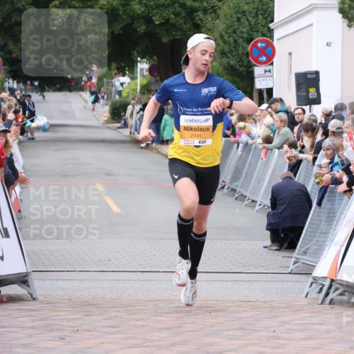 30.08.2026 - Blankeneser Heldenlauf Lena Gebhardt http://msf.ph/oto/10077989 30.08.2026 11:19:45 Ziel 2141 meine-sportfotos.de