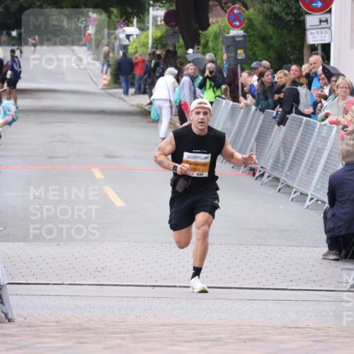 30.08.2026 - Blankeneser Heldenlauf Lena Gebhardt http://msf.ph/oto/10078008 30.08.2026 11:24:07 Ziel 2893 meine-sportfotos.de