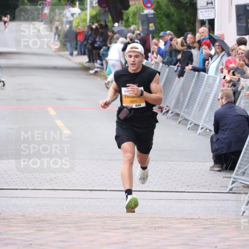 30.08.2026 - Blankeneser Heldenlauf Lena Gebhardt http://msf.ph/oto/10078009 30.08.2026 11:24:08 Ziel 2893 meine-sportfotos.de