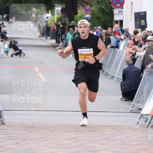 30.08.2026 - Blankeneser Heldenlauf Lena Gebhardt http://msf.ph/oto/10078010 30.08.2026 11:24:09 Ziel 2893 meine-sportfotos.de