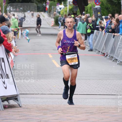 30.08.2026 - Blankeneser Heldenlauf Lena Gebhardt http://msf.ph/oto/10078033 30.08.2026 11:25:09 Ziel 2394, 2545 meine-sportfotos.de